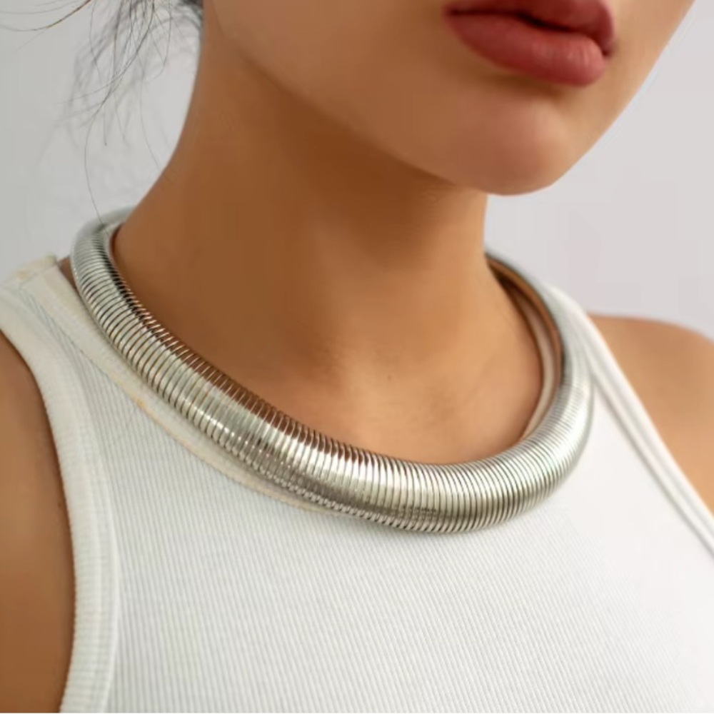 Vintage Silver Plated Chunky Puffy Omega Cobra Choker Necklace